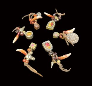 Talisman gau w/mastiff teeth